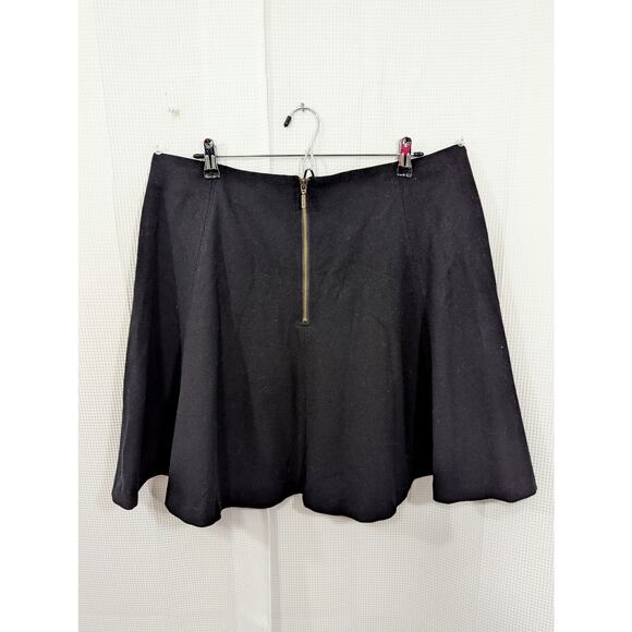 OLD NAVY! BLACK TEXTURED WEAVE WEIGHTY GORED SWING STYLE SKIRT! SZ 16 - Picture 4 of 8